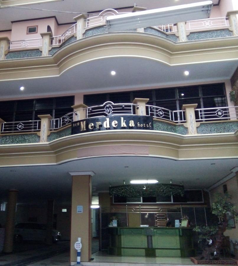 New Merdeka Hotel Jembel Exteriér fotografie